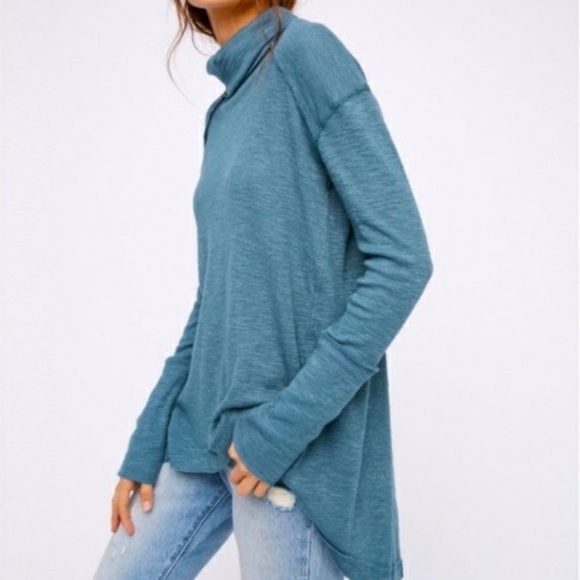 Free People Split Back Turtleneck - Picture 1 of 3